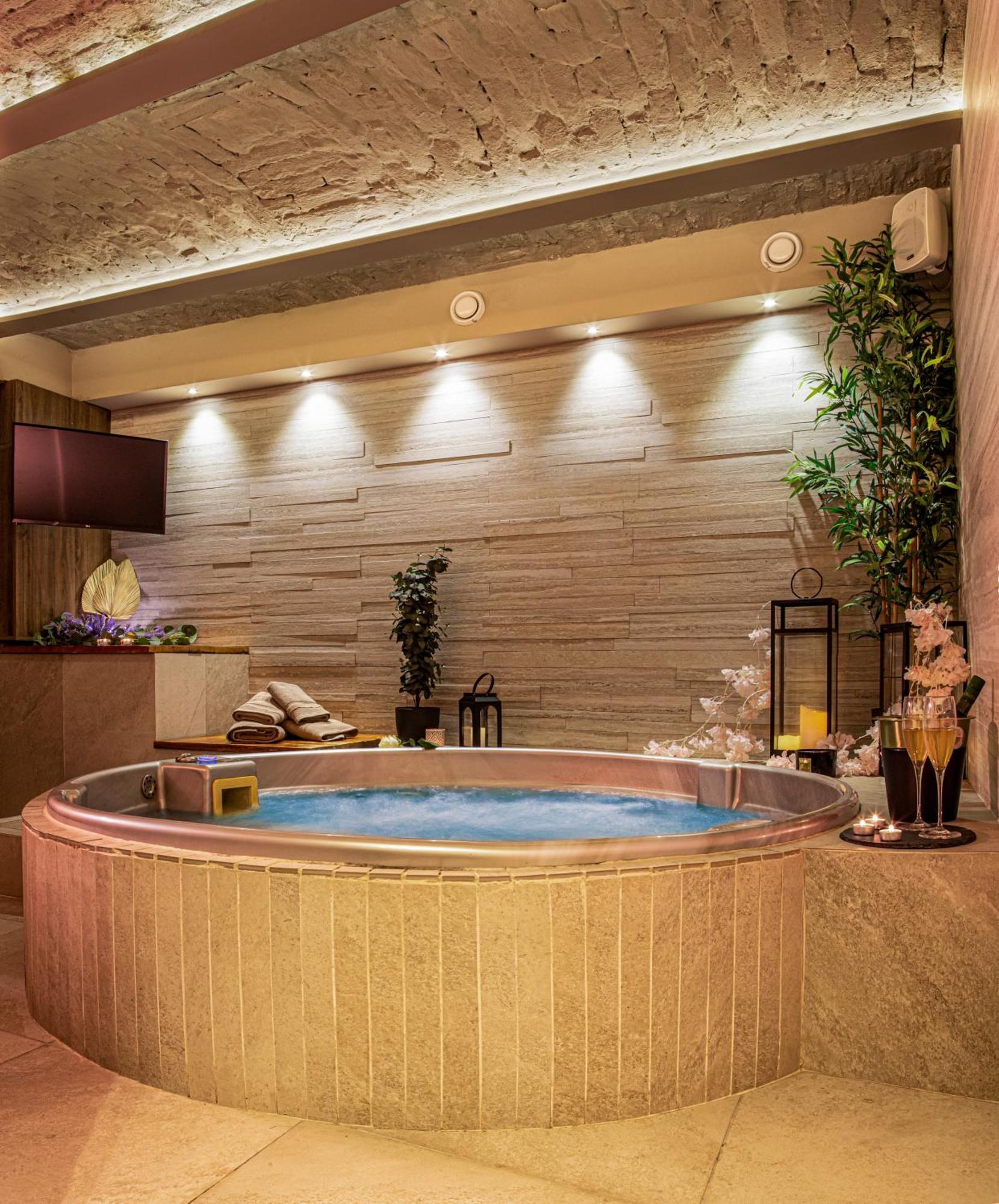 Venus Apartment With Jacuzzi And Sauna - City Center Белград Екстер'єр фото